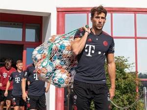 德国记者表示,Florian Plettenberg与巴伐利亚签订了续约合同