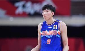 杨毅谈及周琦退役:无论如何,球员都不应该花一辈子时间回馈母队。