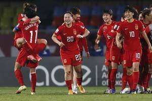 女足队员父亲采访:坚持足球道路从不后悔 希望以后继续为国争光