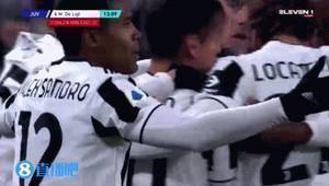 尤文1-0领先都灵！夸德拉多角球开出，德里赫特头球破门